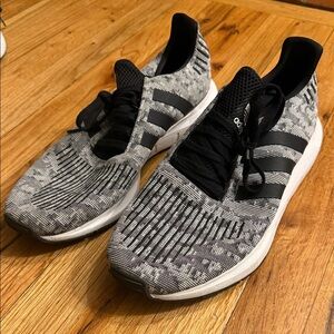 Adidas Men's Black and White Sneakers